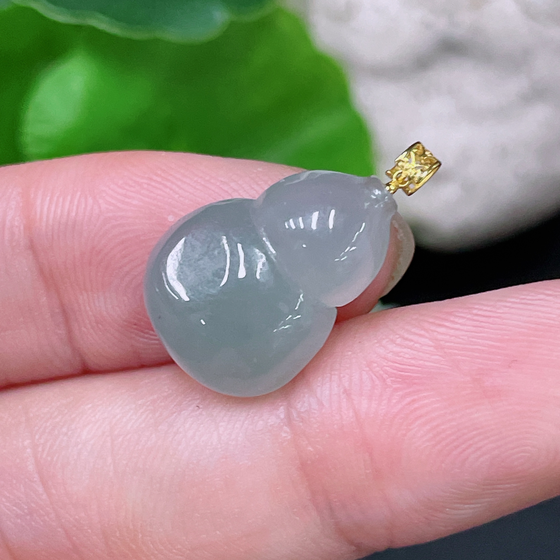 F33893219 Jadeite Pendant Gourd 18k Total Weight Approx. 2.15g