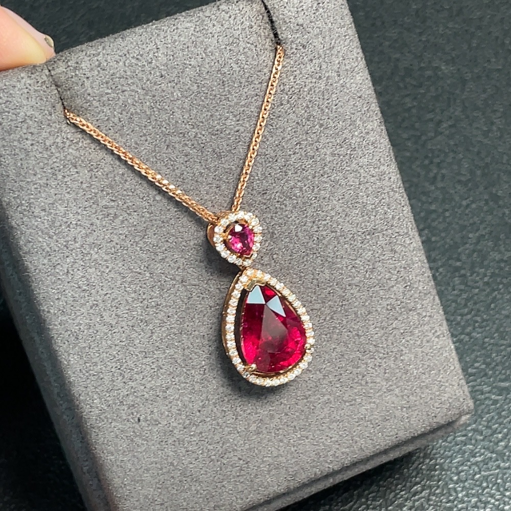 C32815605 18k Tourmaline Necklace with Diamond Accents, Total Weight Approx. 5.6g