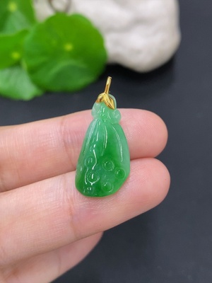 F46552215 翡翠莲蓬挂件 扣头18K金 货品总重约1.9克