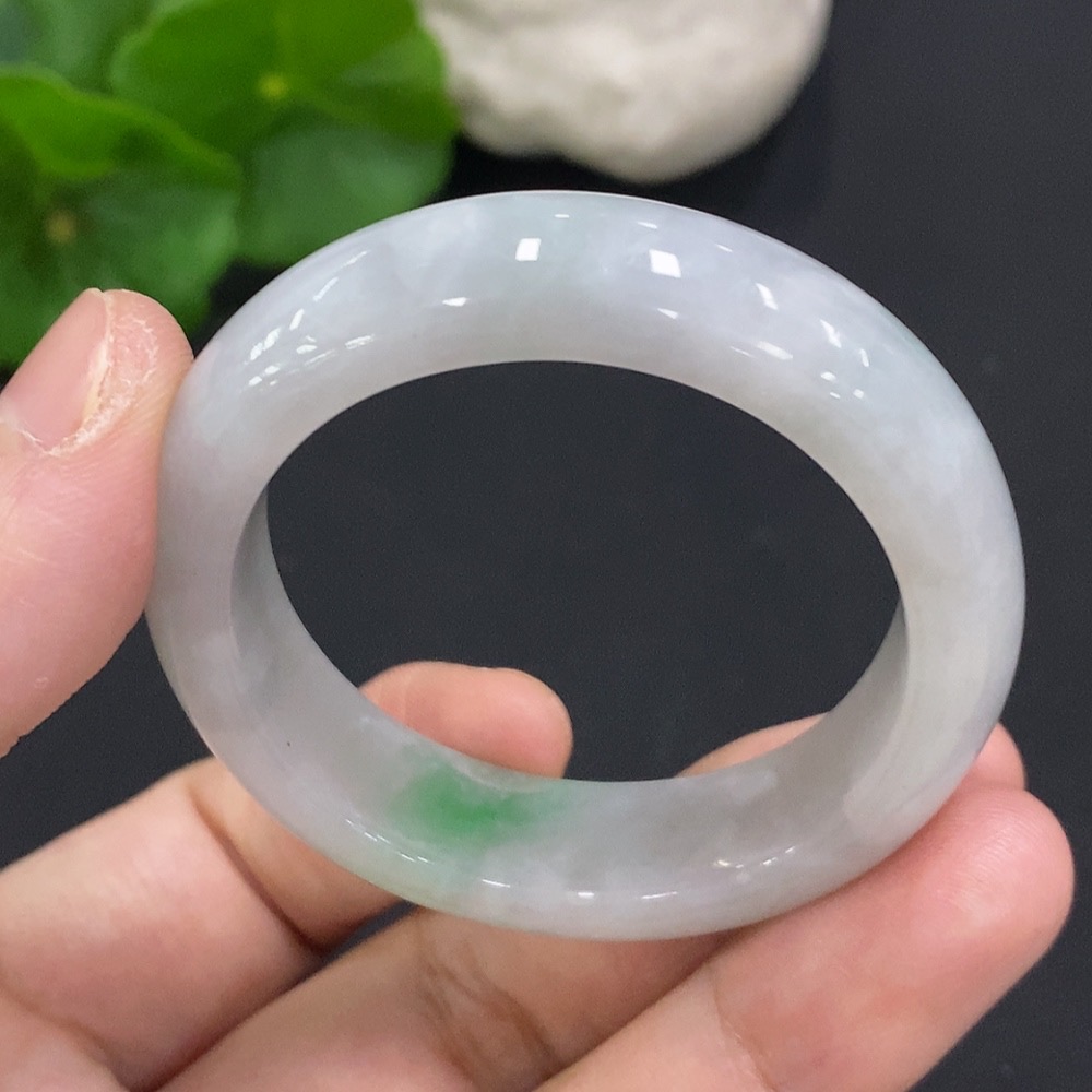 F34070713 Jadeite Bangle Size 40.4 Total Weight Approx. 33.47g