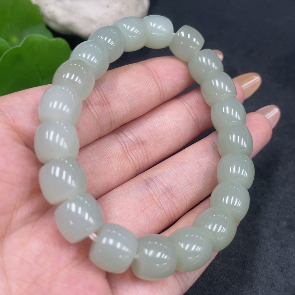 H32752147 Hetian Jade Bracelet, Approx. 10.1mm, Total Weight Approx. 37.4g