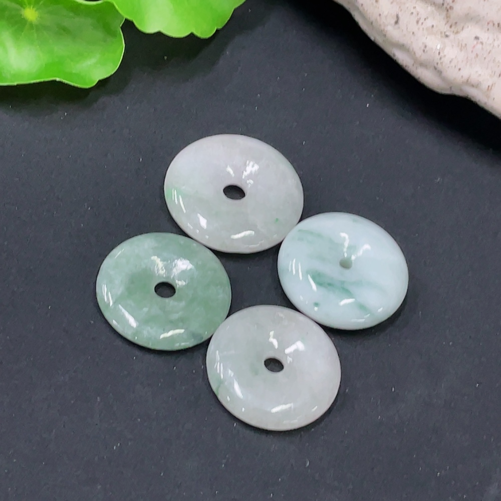 F31691364 Jadeite Safety Buckle Pendant