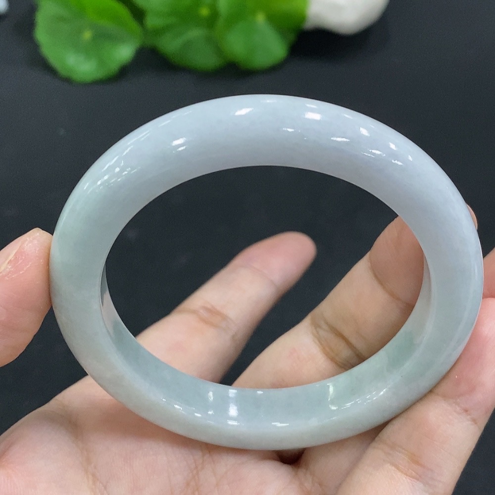 F20229214 Jadeite Round Bangle Size 55.2 Total Weight 52.588g