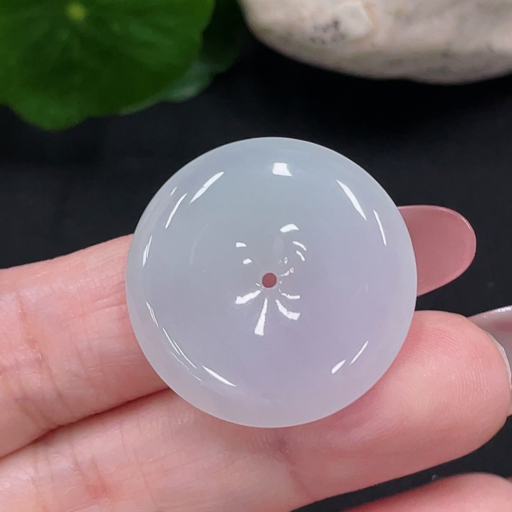 F34031907 Jadeite Peace Knot Pendant Total Weight Approx. 8.09g