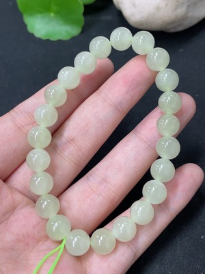 H42956571 和田玉手串   卡7.8mm左右  货品总重约19.2g
