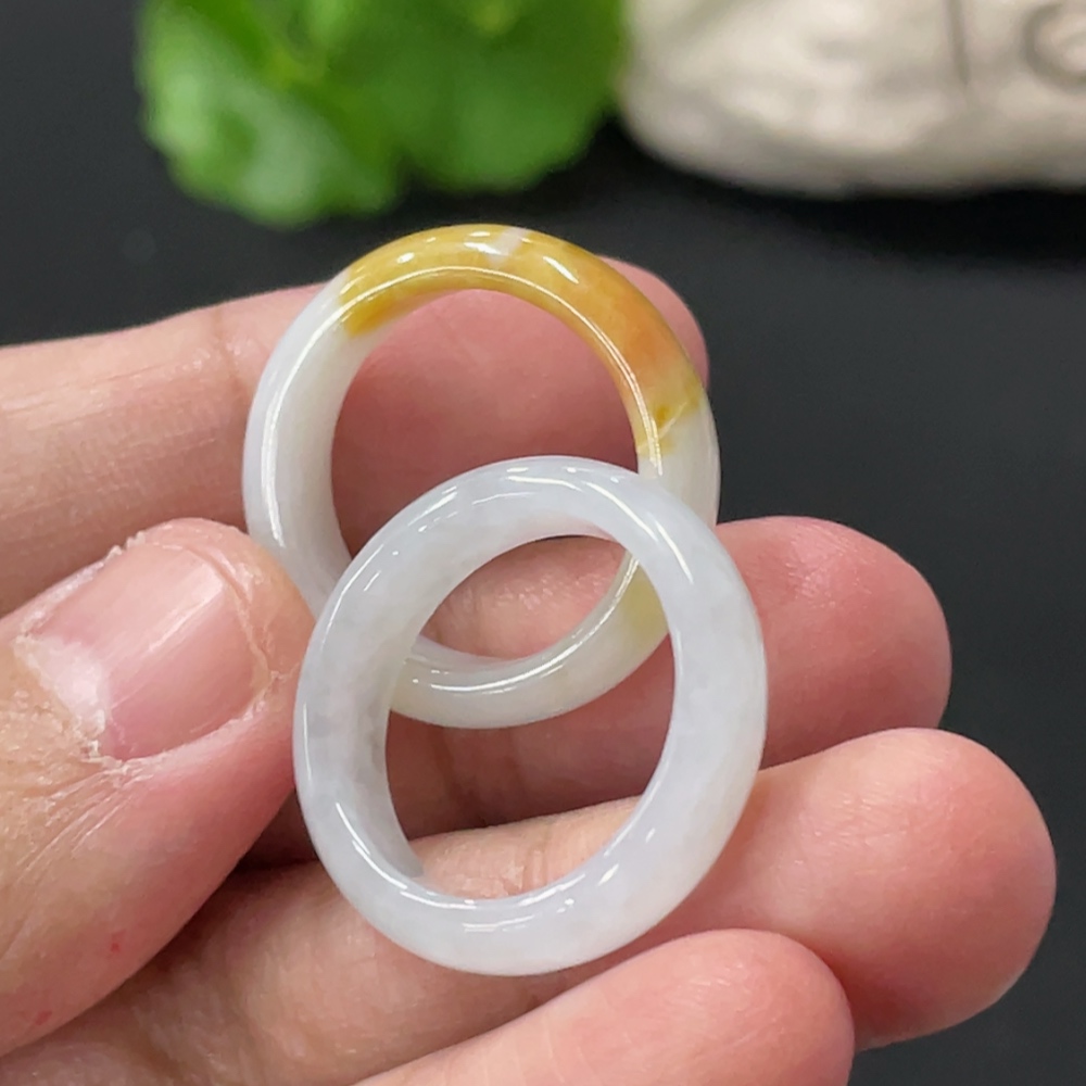 F35109722 Jadeite Ring 17.5/17 Size