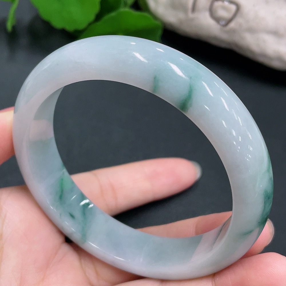 F20243106 Jadeite Bangle 59.3mm 68.074g