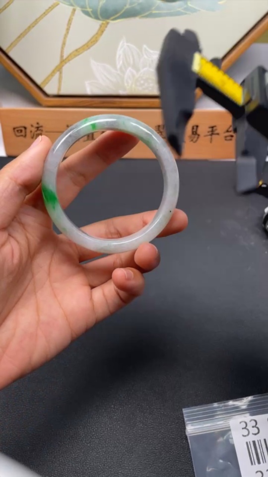 F33849760 Jadeite Round Bangle Size 55mm Total Weight Approximately 46.56g