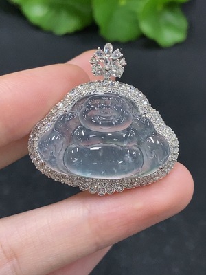 F33927642 Jadeite Buddha Pendant with 18K Gold and Diamond Accents, Total Weight Approx. 7.54g