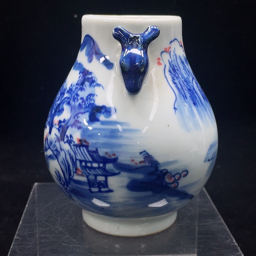W32764415 Modern blue and white deer-head vase ceramic, intact, size as per actual item
