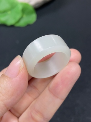 H45349708 和田玉戒圈   圈口23   货品总重约7.3g