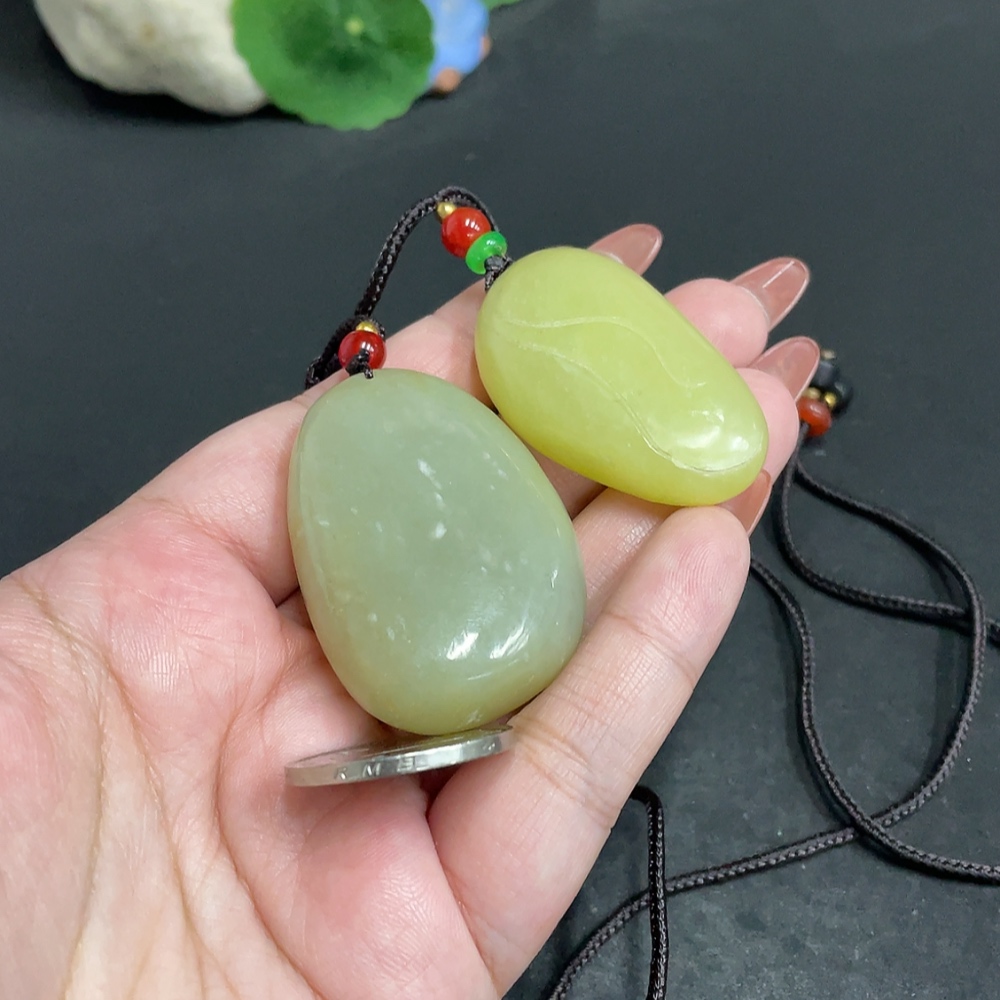 H34055076 Hetian Jade Pendant - Buddha - Landscape