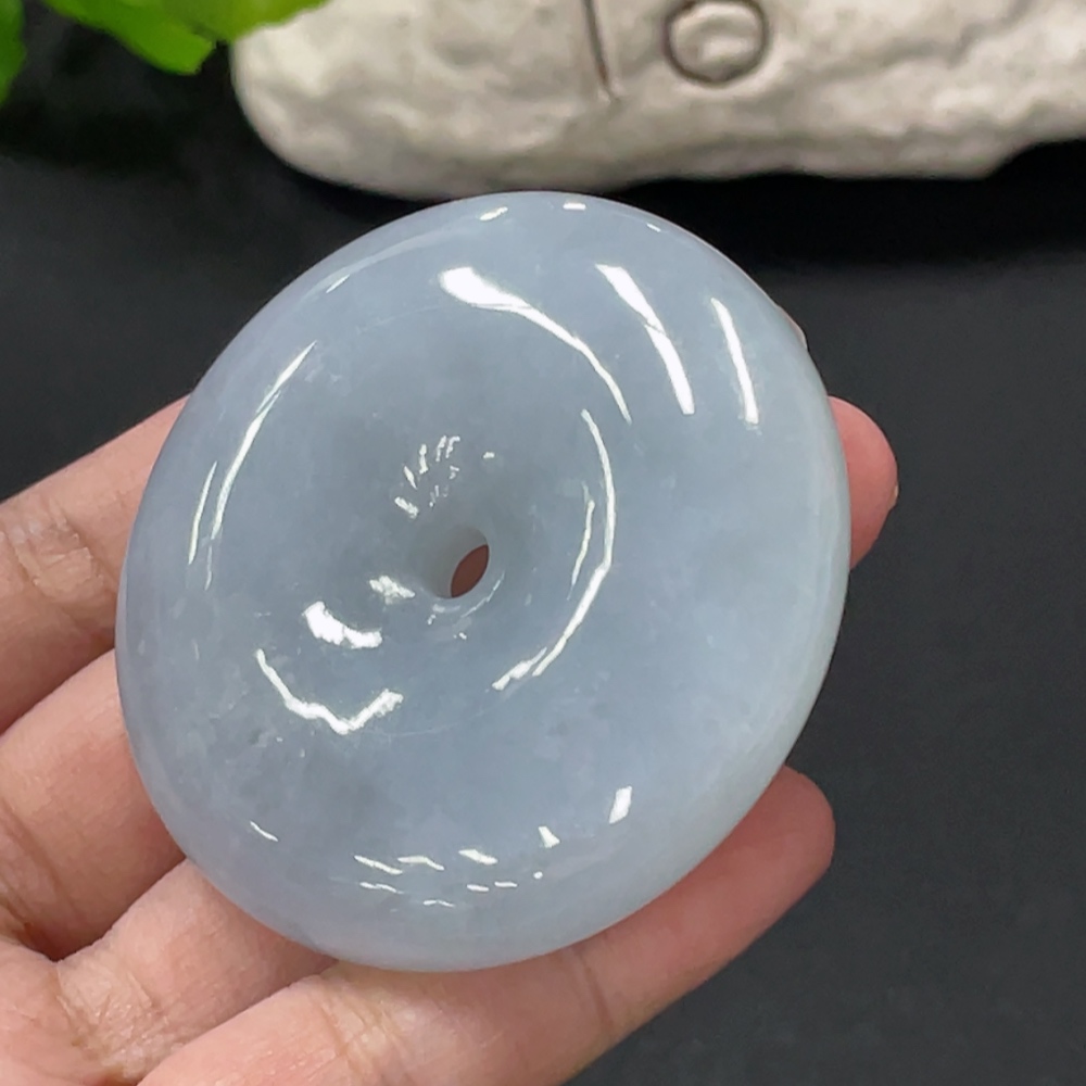 F34019132 Jadeite Safety Pendant, Total Weight Approximately 82.9g