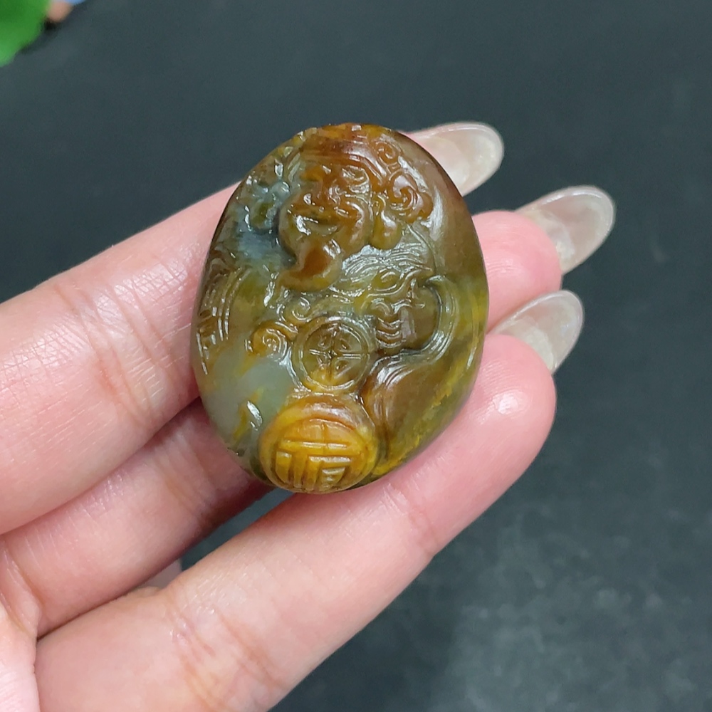H30551071 Hetian Jade Pendant    God of Wealth    Total weight: approx. 31g    Undetermined skin color origin