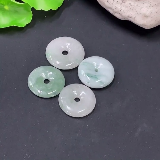 F31691364 Jadeite Safety Buckle Pendant