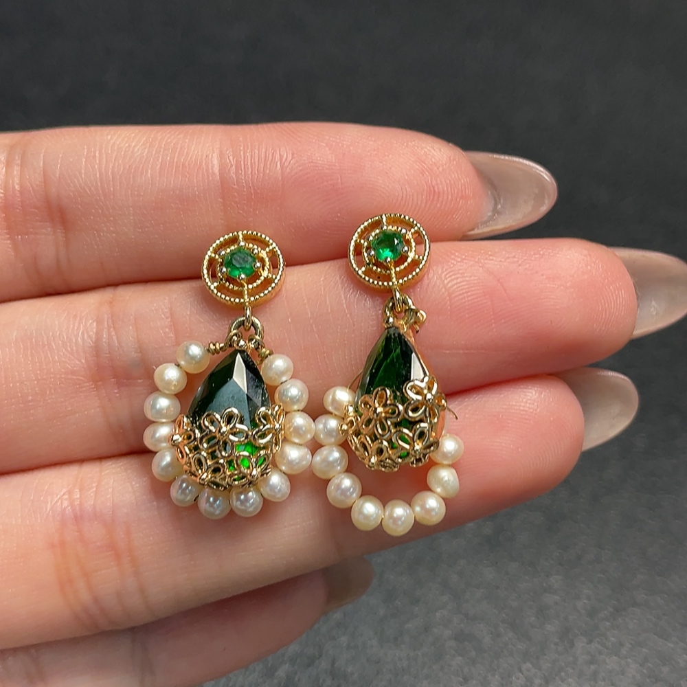 C34992220 Pearl Earrings with Non-Natural Gemstones, Non-Gold, Total Weight Approx. 4.49g