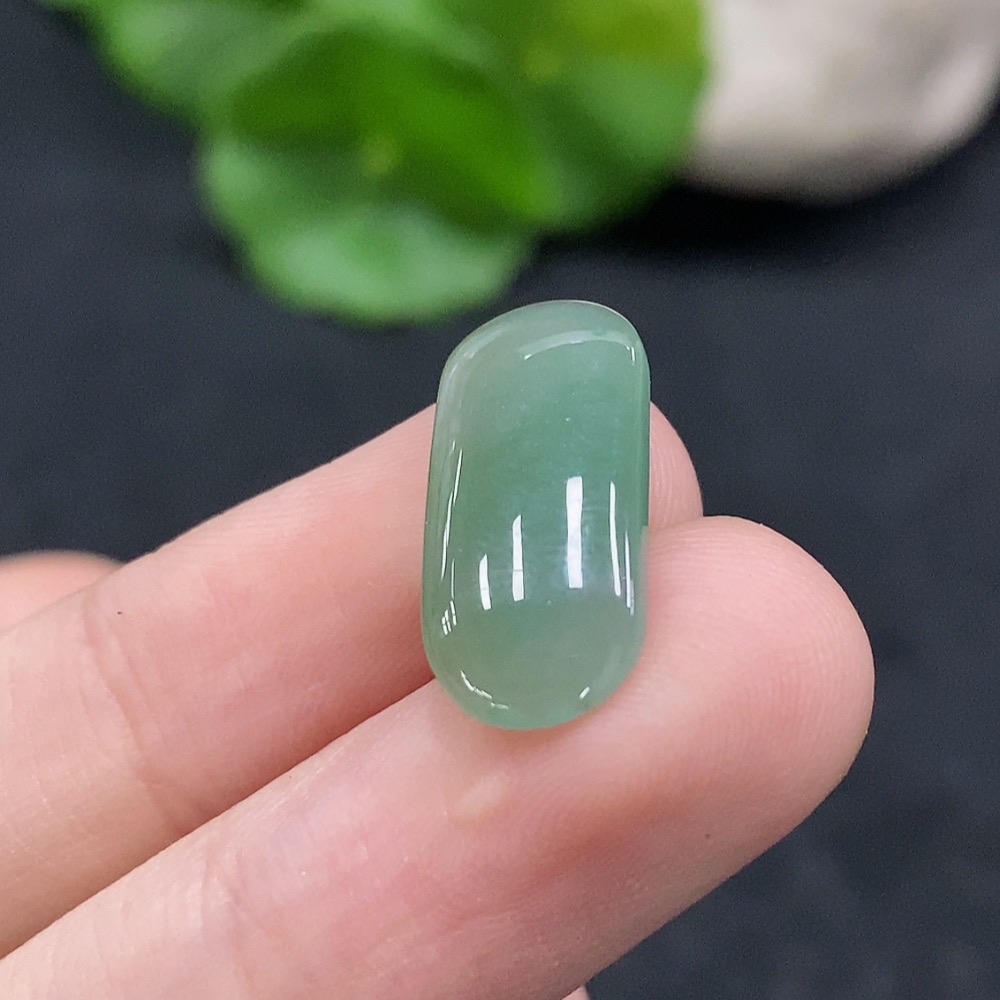 F34963396 Jadeite inlay piece, total weight approx. 1.28g