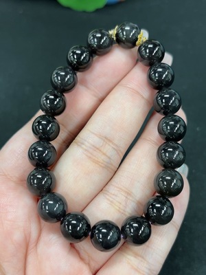 H46488236 和田玉手串 卡9.9mm左右 货品总重约29.5g 无印记 测金含量18k