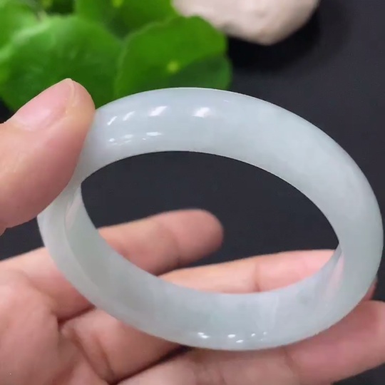 F30523889 Jadeite round bracelet, inner diameter 46.8mm, total weight approximately 34.13g