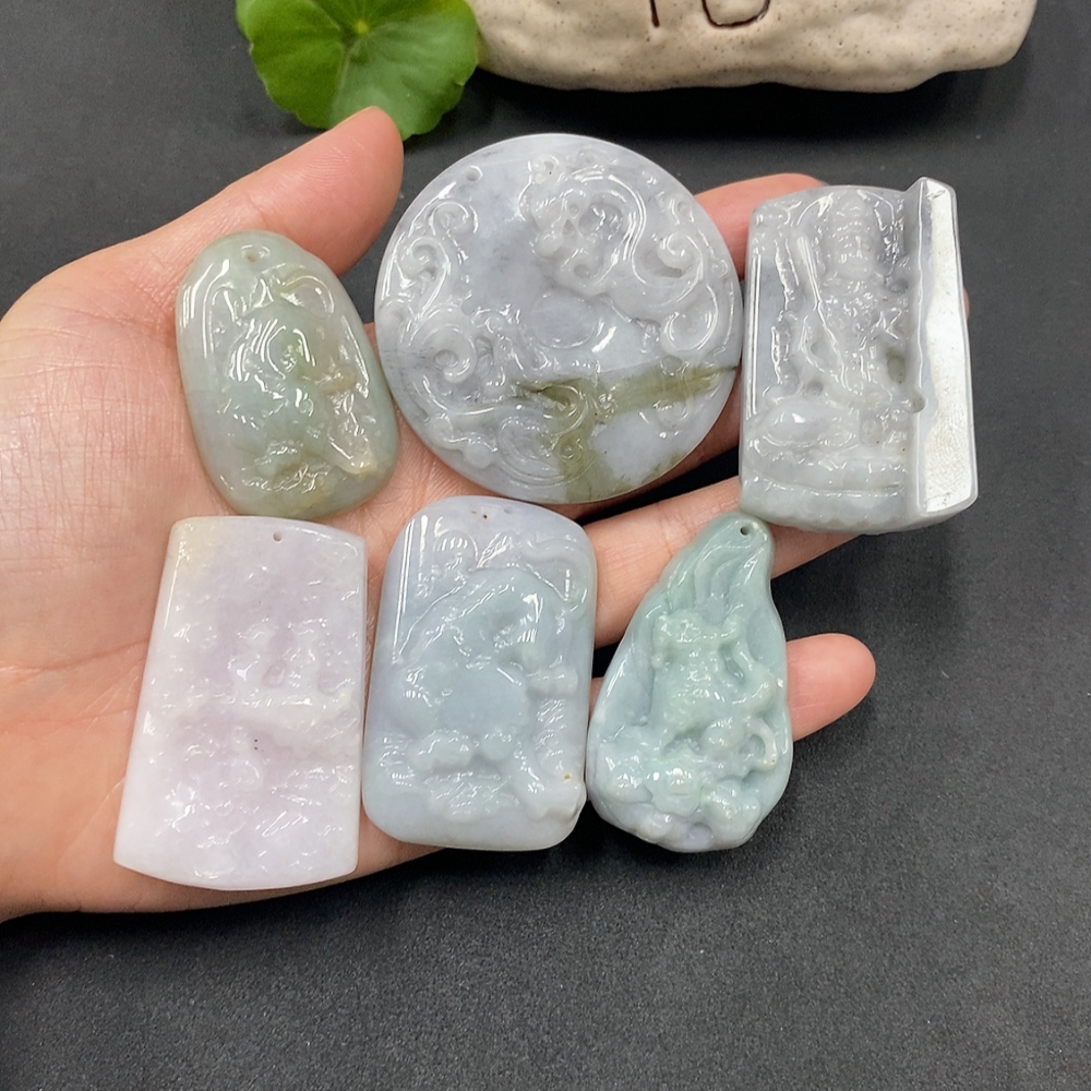 F13489414 Jadeite Pendant Sell as a Lot