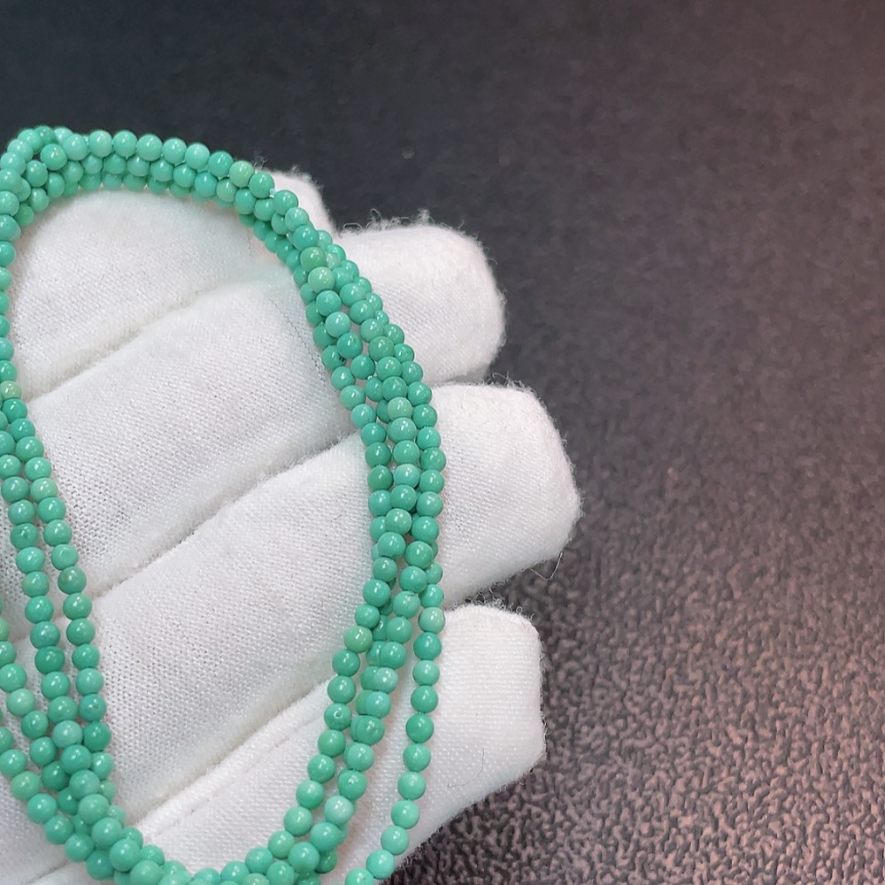 C32786190 Turquoise Beaded Necklace Color Origin Undetermined Contains Other Mineral Components Total Weight Approximately 5.33g Size About 2.2mm