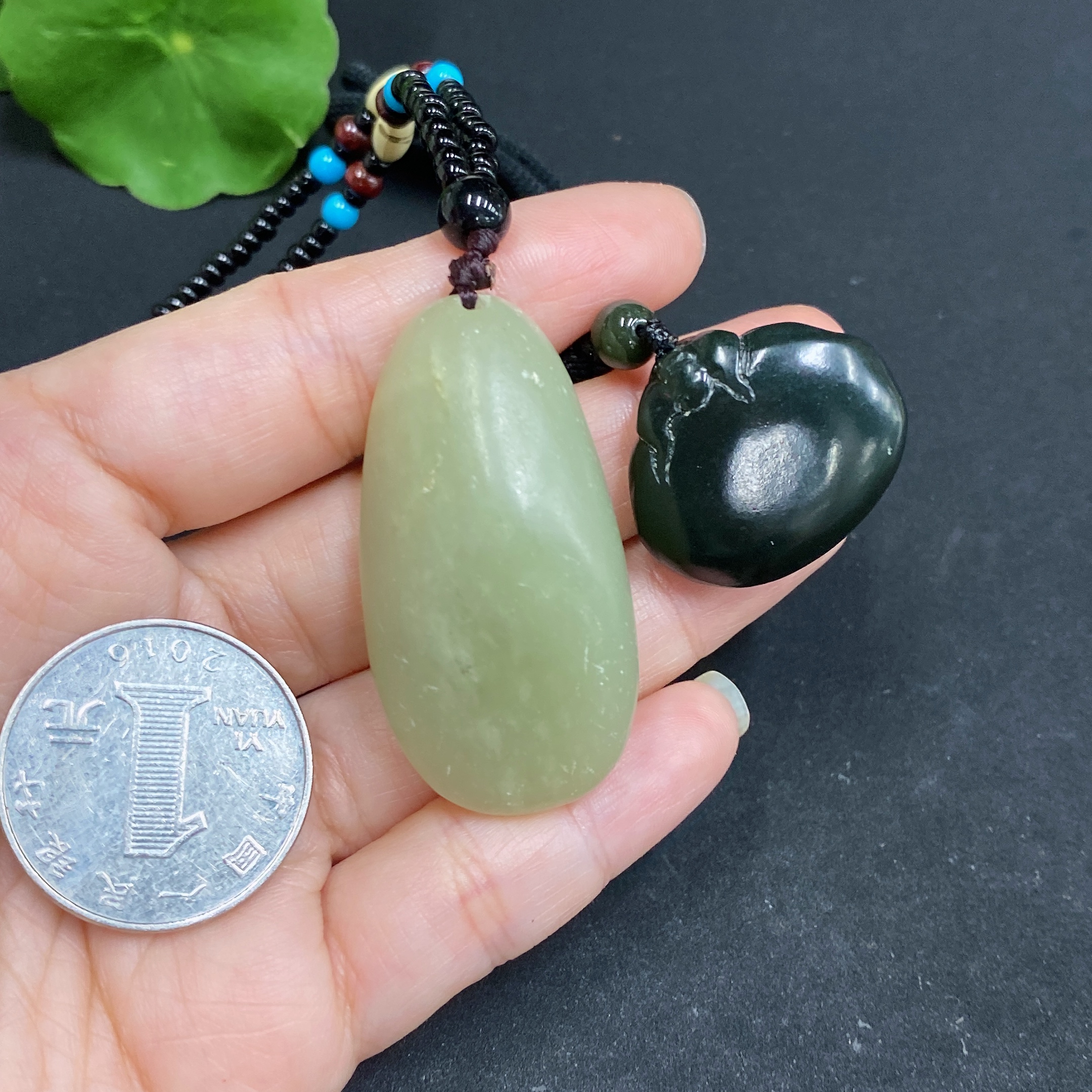 H33879872 Hetian Jade Pendant with Non-Hetian Jade Chain