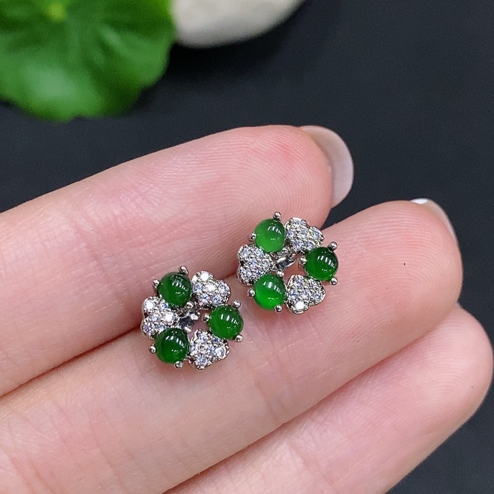 F34034151 Jadeite cabochon stud earrings, non-gold setting, total weight approx. 1.3g