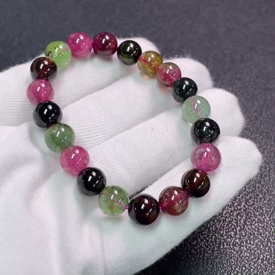 C33869251 Tourmaline Bracelet with Visible Organic Matter, Total Weight Approx. 20.32g, Size ~8.6mm