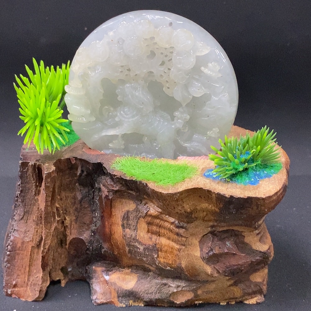 F29411879 Jadeite Ornament with Base