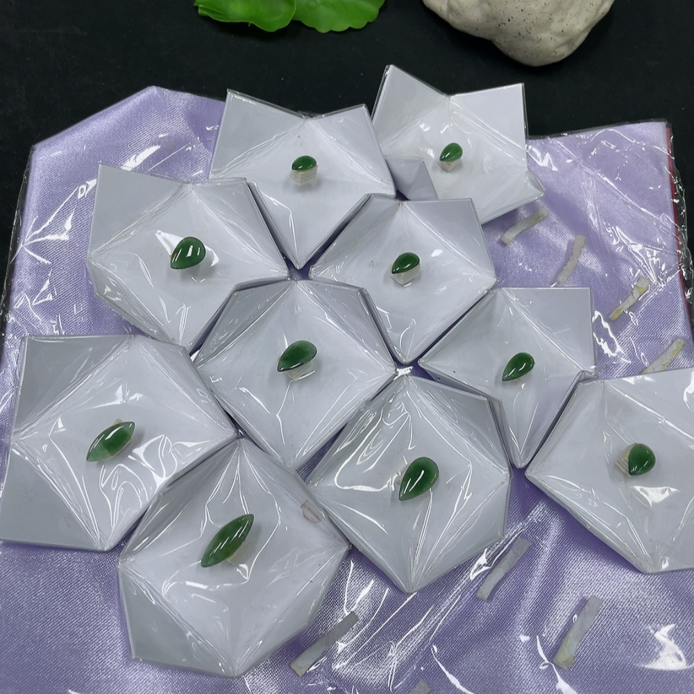F31638072 Jadeite Inlaid Pieces Sell as a Lot