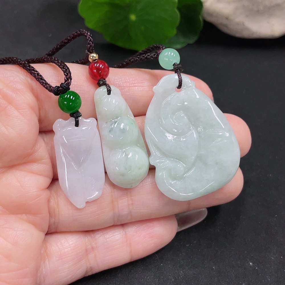 F35129124 Jadeite Ruyi/Fu Dou/Yi Ming Jing Ren Pendant with Non-A Grade Beads