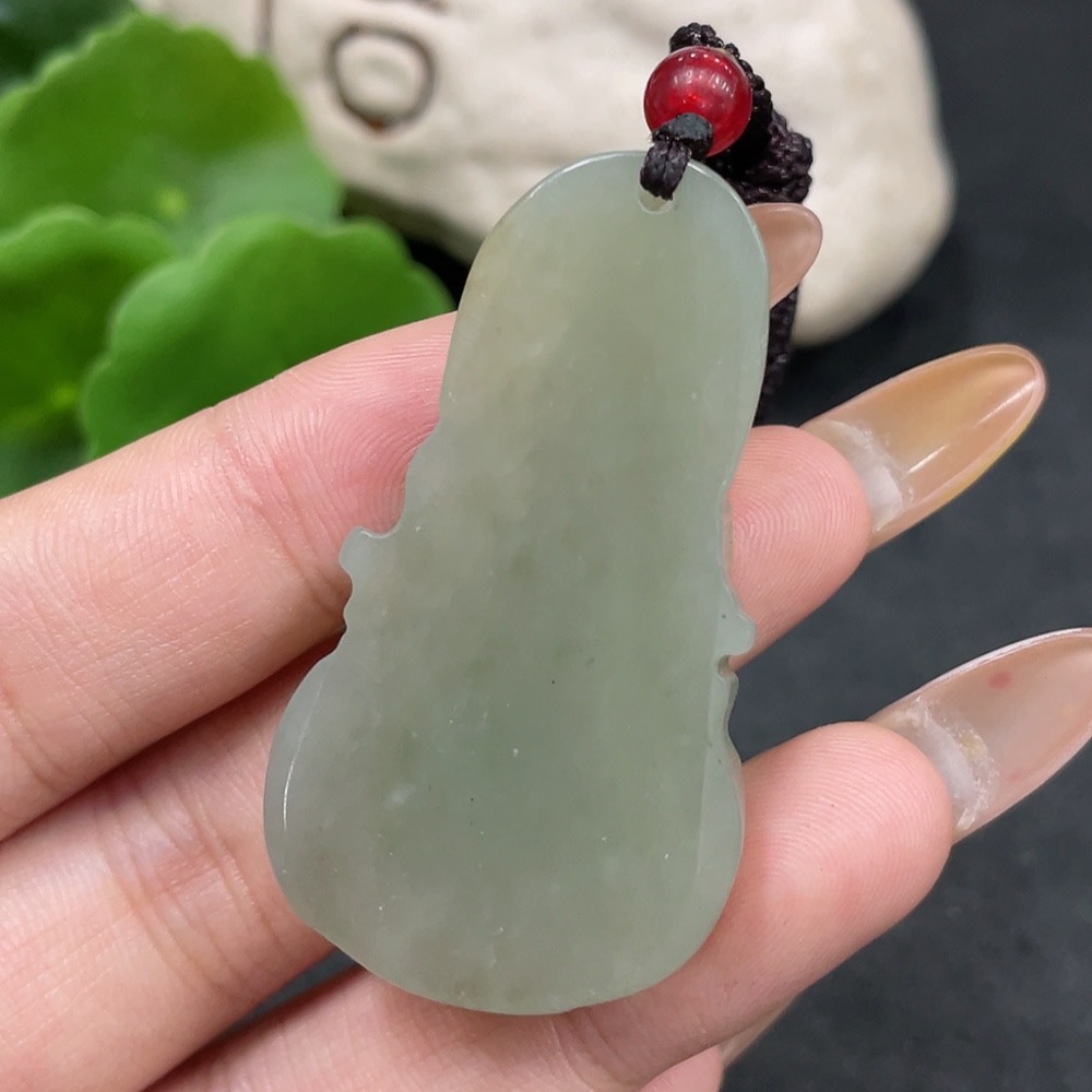 H32777725 Hetian Jade Pendant Guanyin Total Weight (including rope) 22.8g