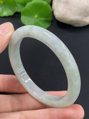F41936957 翡翠正圈手镯 货品总重约30.3g 51.6圈口