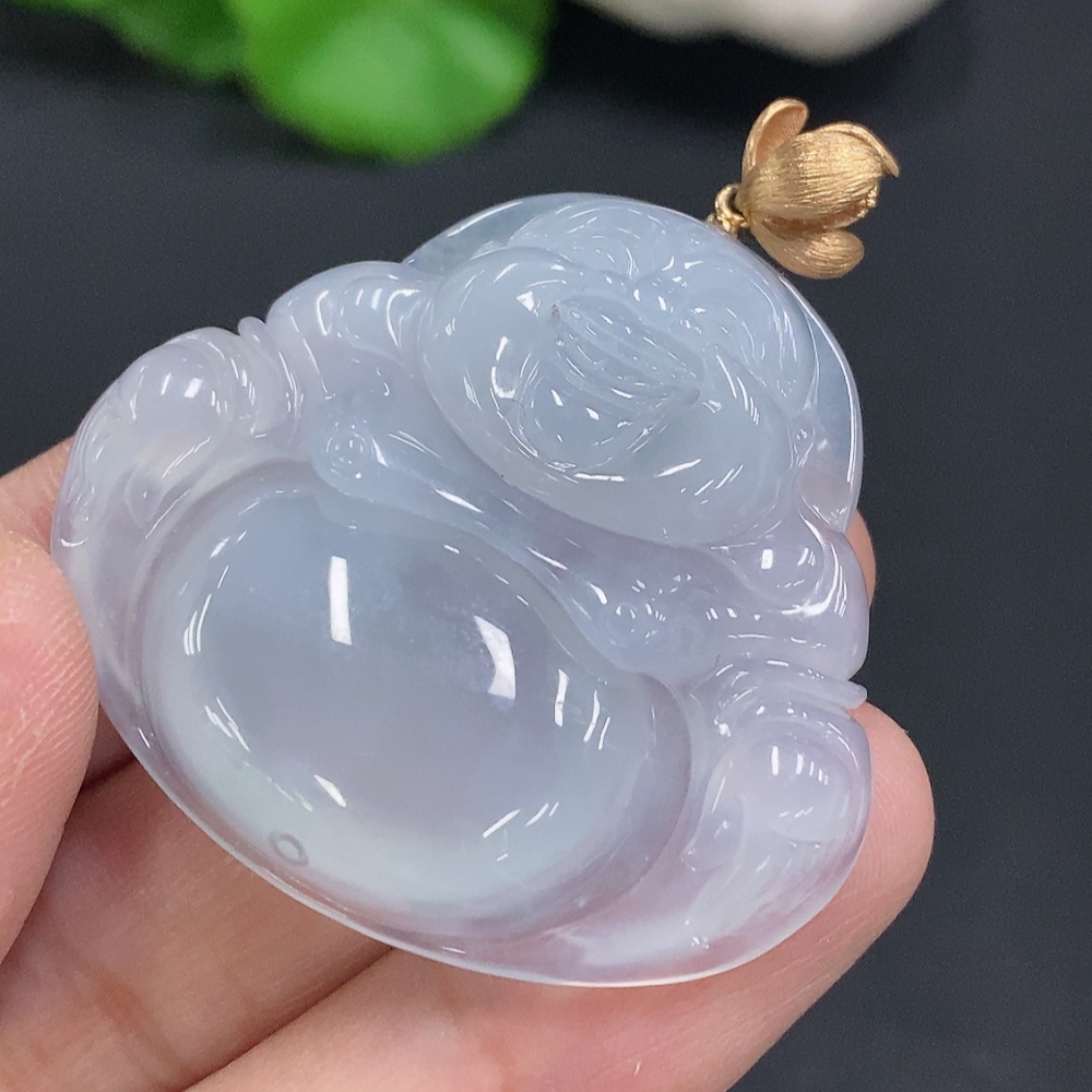 F26972285 Jadeite Buddha Pendant with 18K Gold Clasp, Total Weight Approximately 20.3g