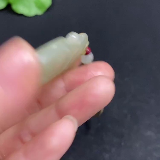 H32728185 Hetian Jade Pendant - Antique Button with Undetermined Skin Color Formation, Total Weight (Including String): 22.8g