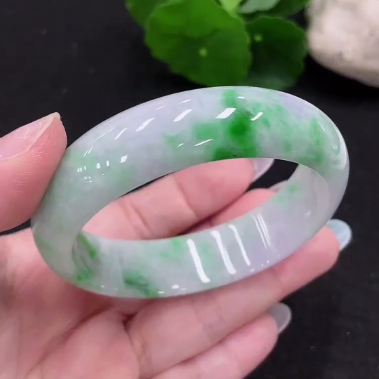 F33872969 Jadeite Round Bangle Size 56.7 Total Weight Approx. 60.8g (with Other Mineral Components) (Cracked)