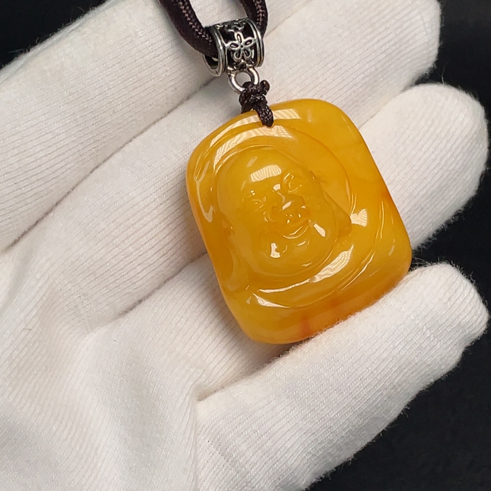 C30567222 Amber Beeswax Pendant with Colorless Coating, Non-Gold, Total Weight Approximately 11.51g Including Rope