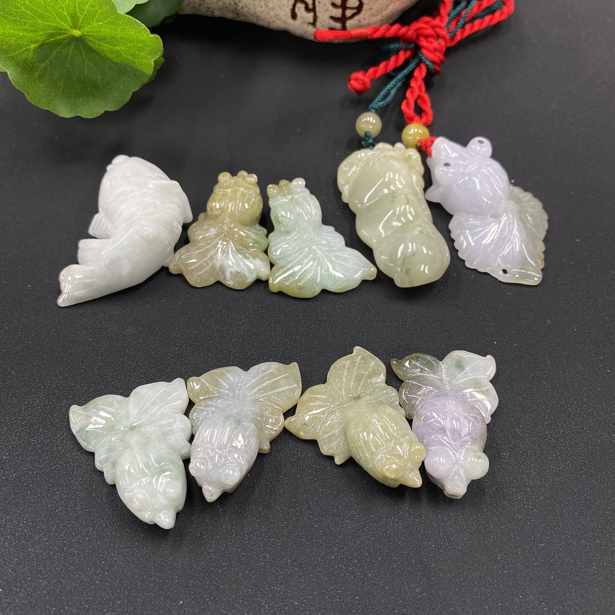 F09570816 Jadeite Pendant