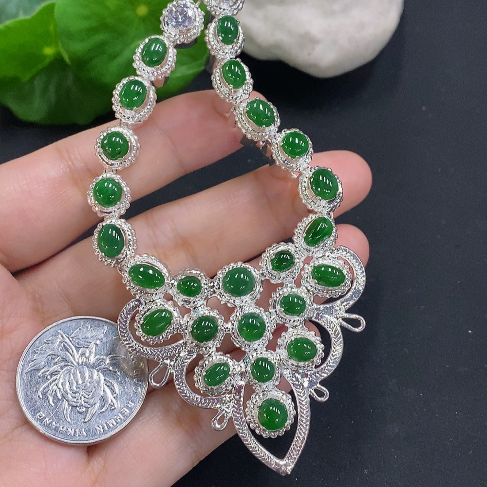 F32775956 Jadeite Cabochon Sell as a Lot Non-Gold Setting