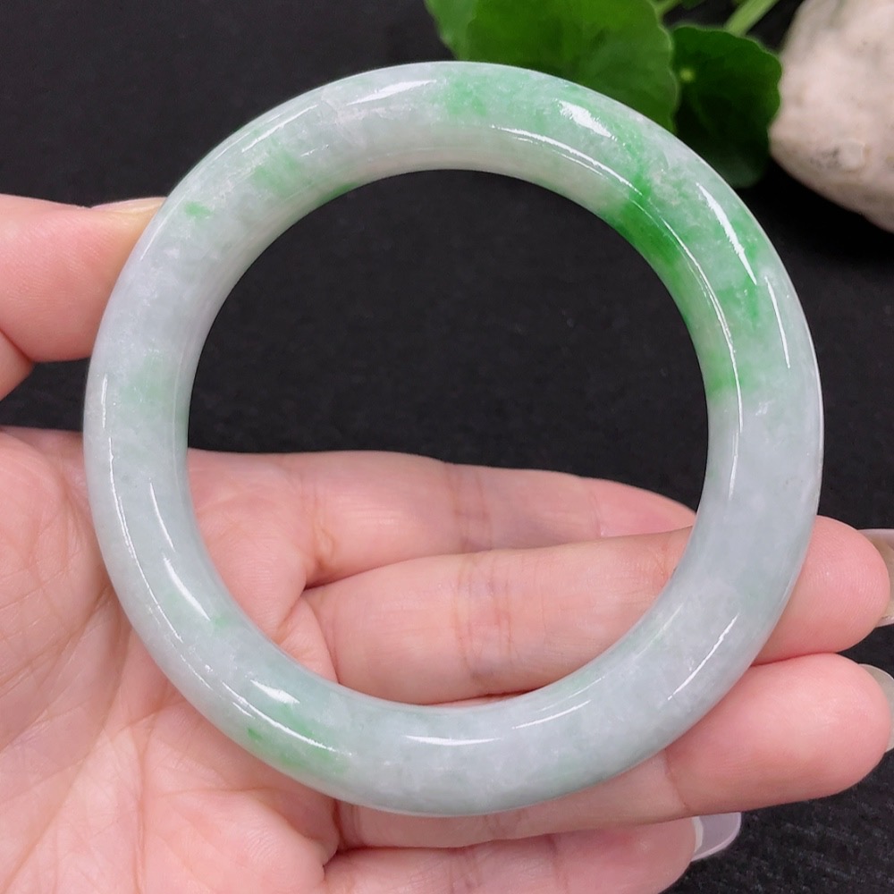 F32710262 Jadeite Round Bangle Size 57.2 Total Weight Approx. 66.4g (With Crack)