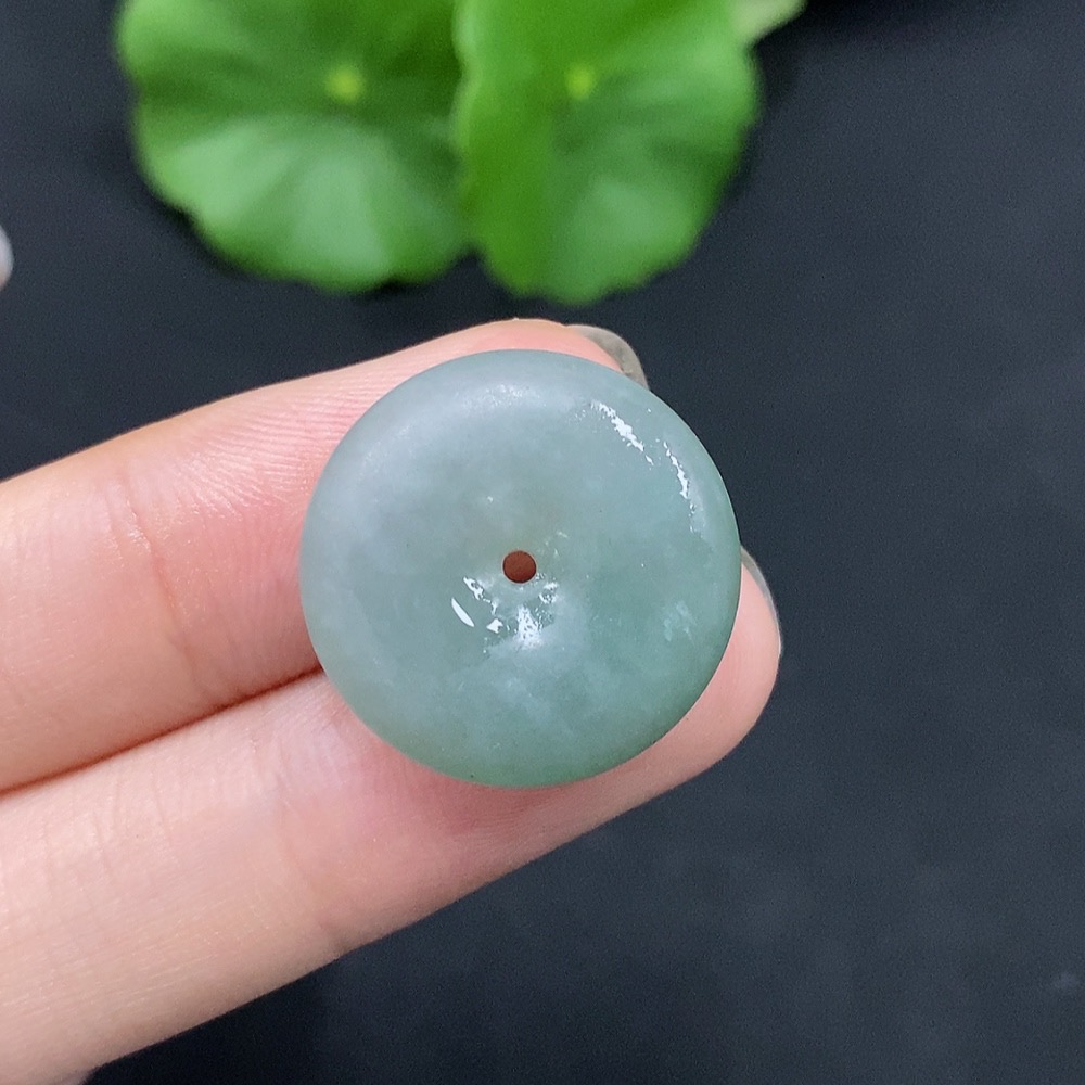 F28254716 JadeitePeace Knot Pendant