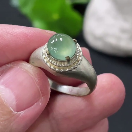 F34977839 Jadeite Cabochon Non-Gold Setting Total Weight Approx. 3.85g