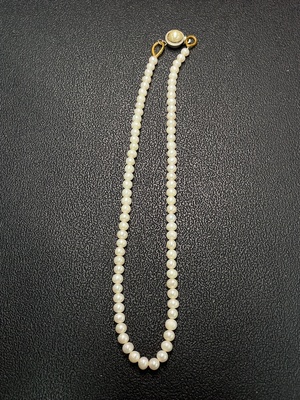 C34951095 Pearl Necklace with Non-Natural Accent Stones, Non-Gold, Total Weight Approx. 15.35g, Stone Size Around 5.4mm