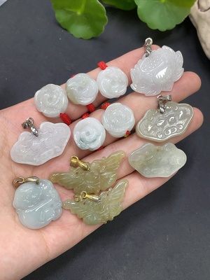 F16762352 Jadeite Pendant Non-Gold One Hand 12 Pieces