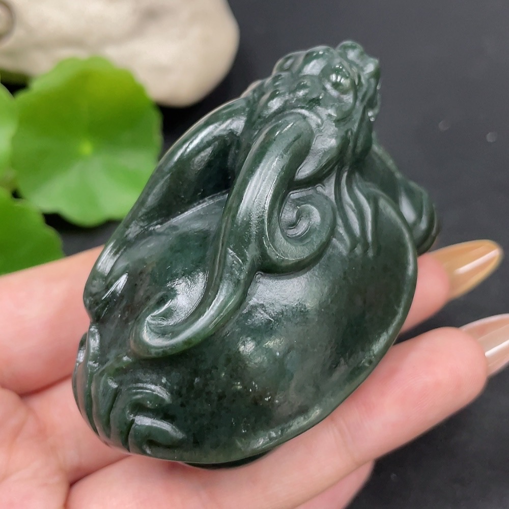 H31663073 Hetian Jade Handheld Piece Dragon Turtle Total Weight Approximately 146g