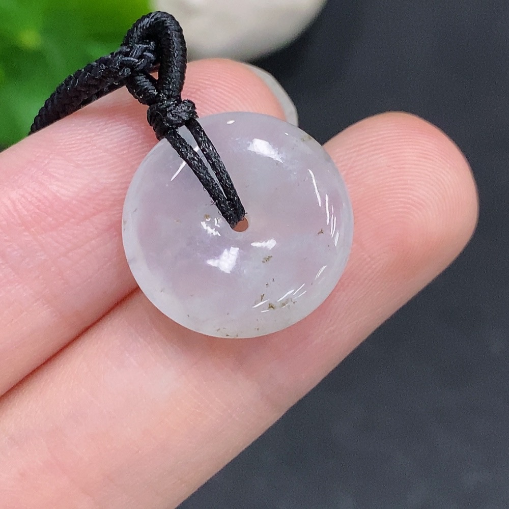 F33940838 Jadeite Peace Knot