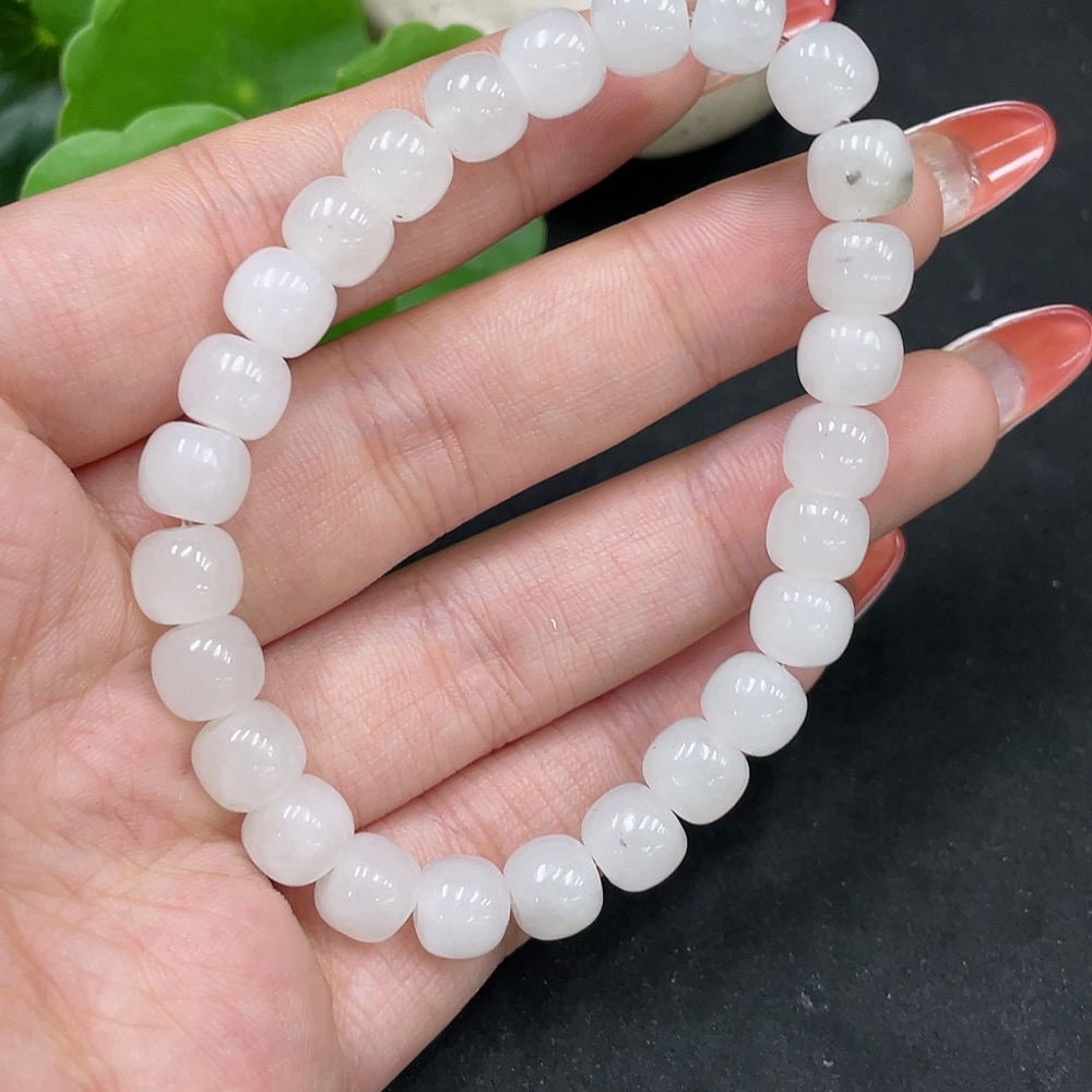 H35112080 Hetian Jade Bracelet, Approx. 7.7mm, Total Weight Approx. 19.8g, Contains Other Mineral Components