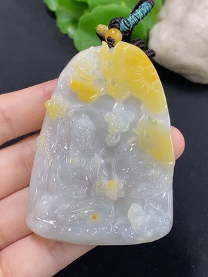 F45417915 翡翠佛牌挂件 颜色成因未定 货品总重约69.35g