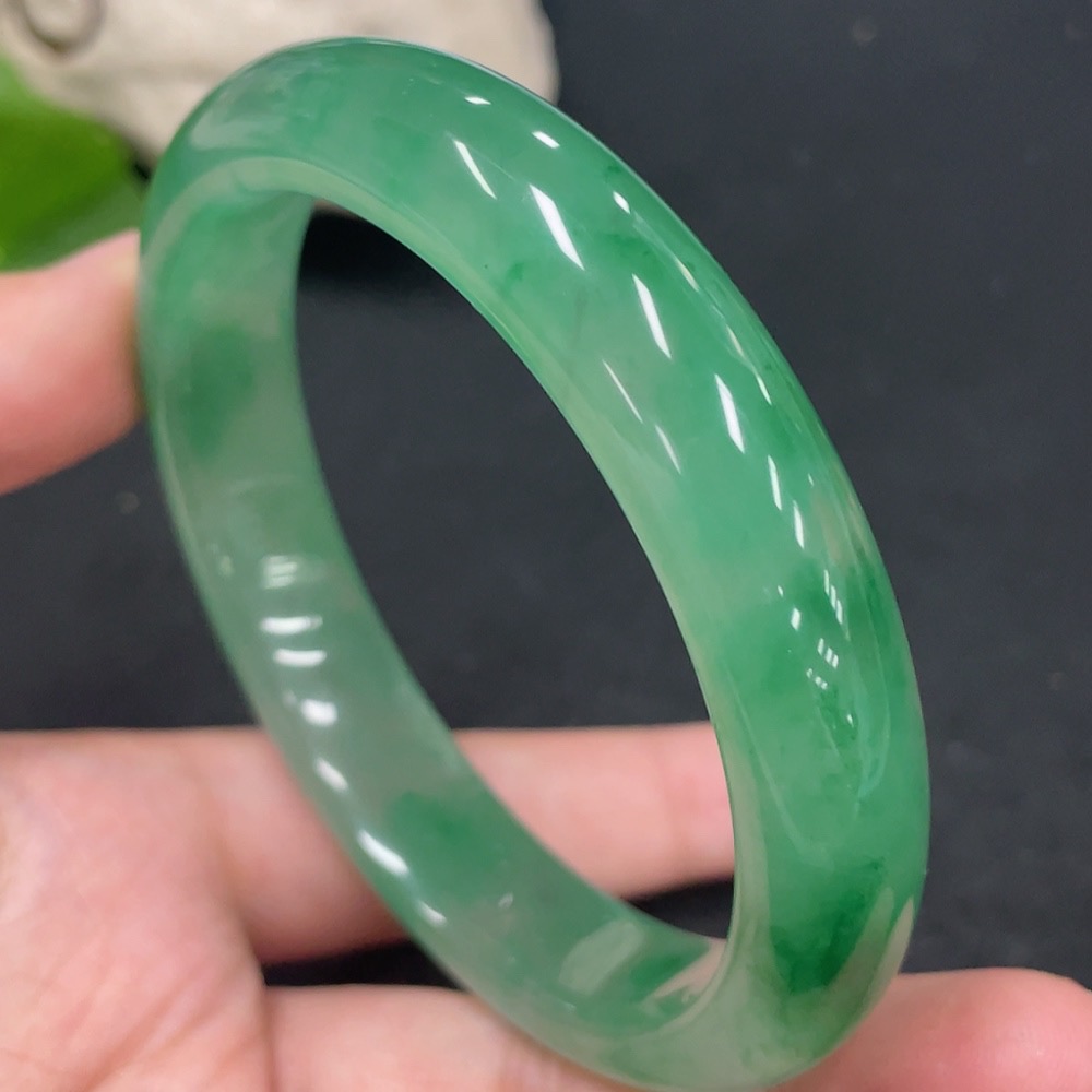 H31616356 African Emerald (Dulong Jade)