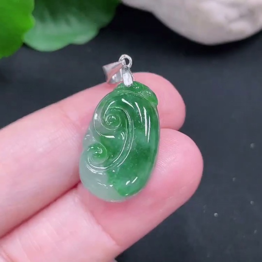 F29420811 JadeiteRuyi Pendant
